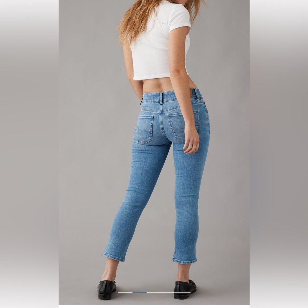 💙 NWOT AE artist crop jeans - Picture 2 of 4